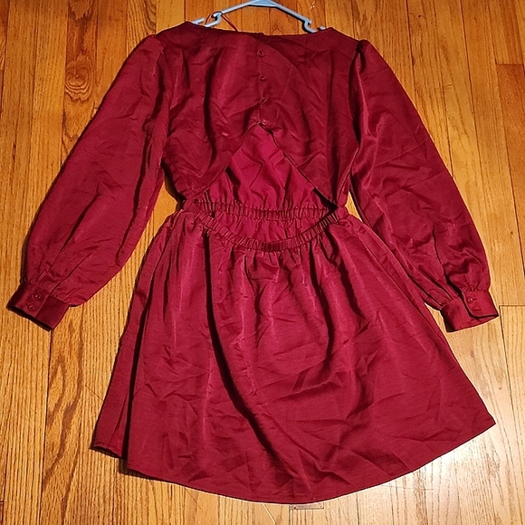 NWT Lost + Wander burgundy dress with cutout back size medium - Picture 4 of 10